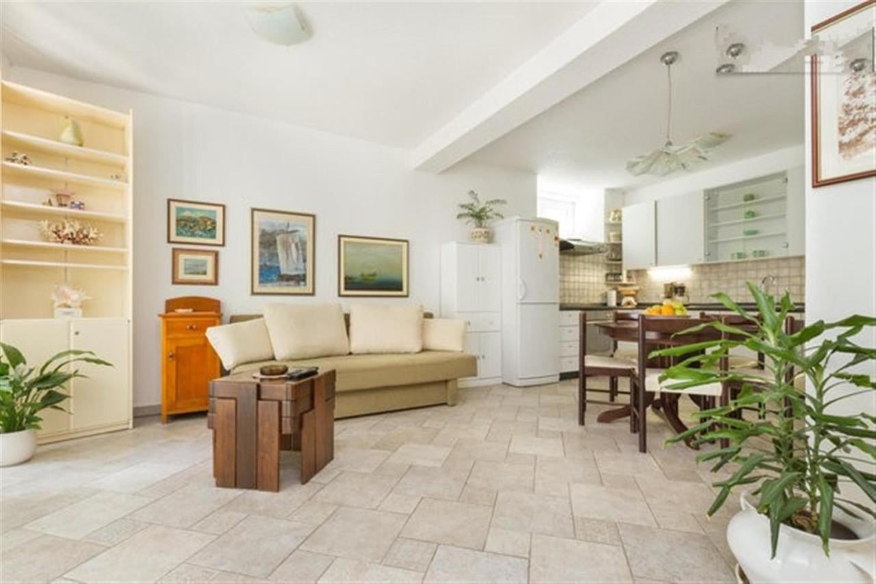 Apartments Varos Split Bagian luar foto